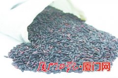 淘米水變黑 人工色素？