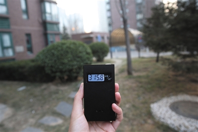 12月21日，四惠某小區(qū)室外PM2.5為315.8ug/m3。